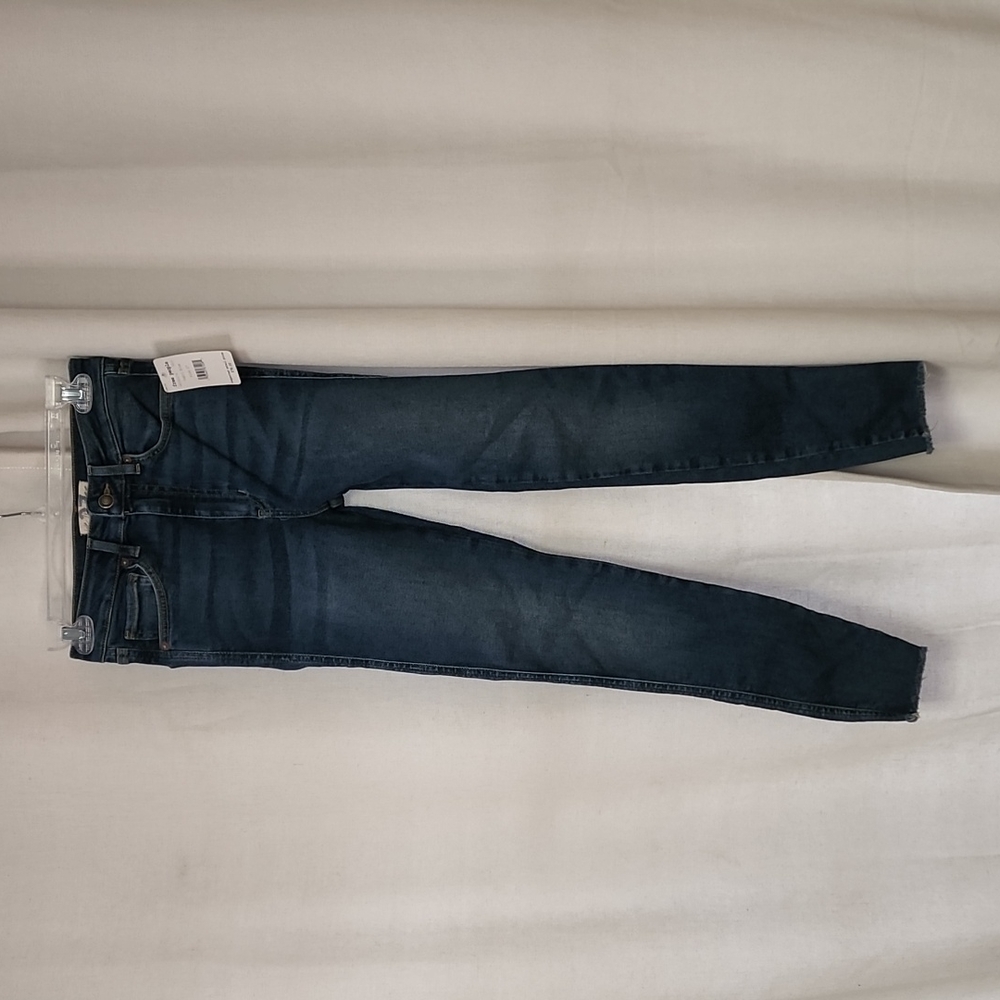 NWT Free People Capri Blue Skinny Jeans Sizes 24, 27, 28 & 30